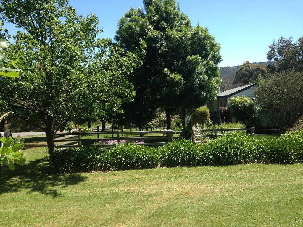 Yarra Glen Bed & Breakfast ภายนอก รูปภาพ