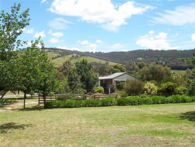 Yarra Glen Bed & Breakfast ภายนอก รูปภาพ