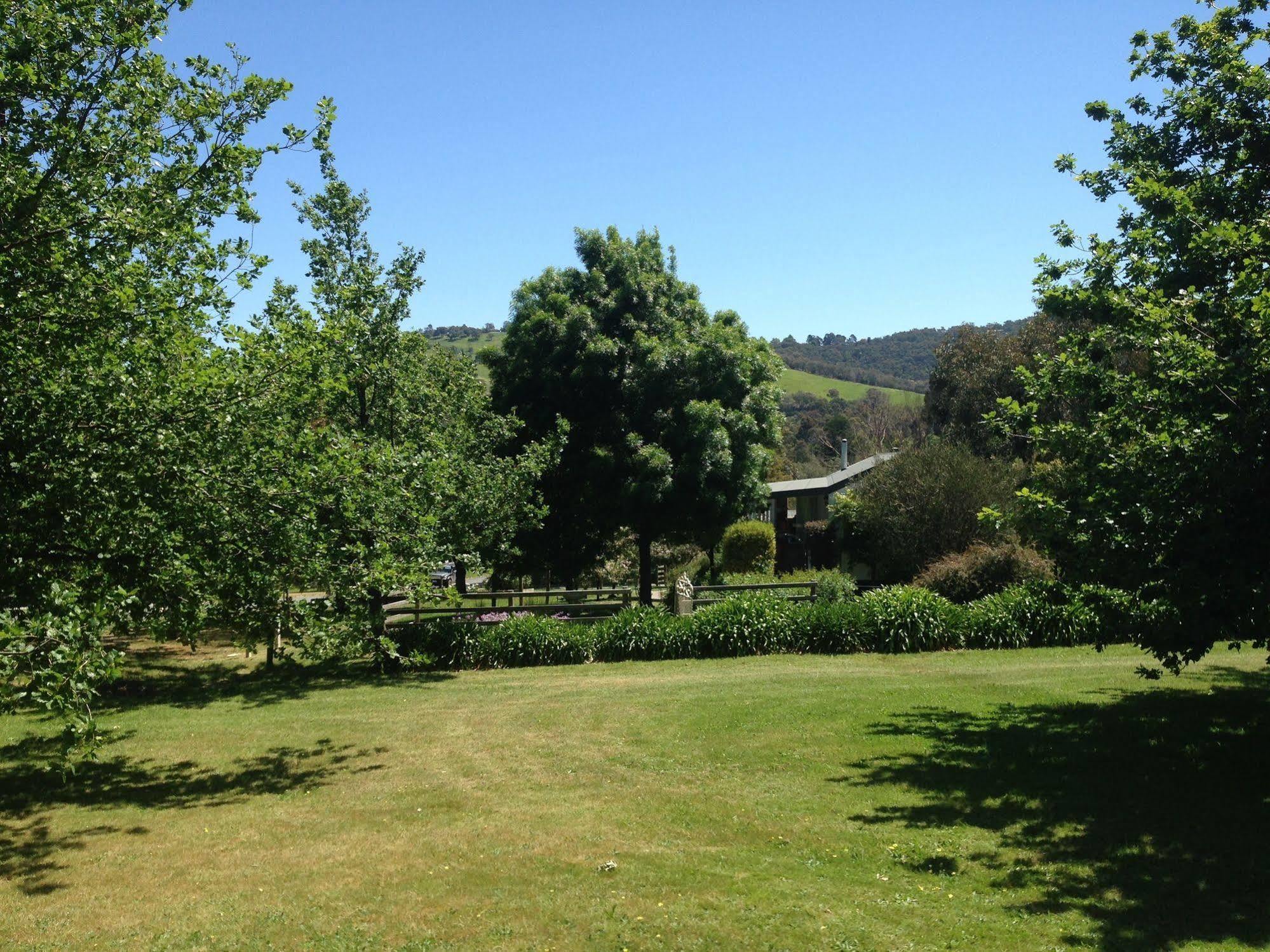 Yarra Glen Bed & Breakfast ภายนอก รูปภาพ